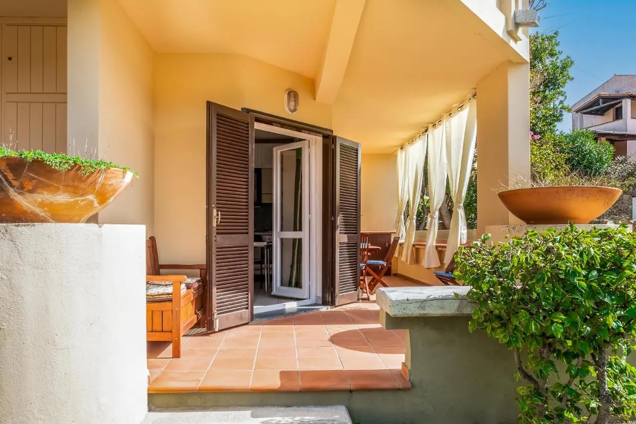 Apartment Golfo Aranci-Appartamento Dalia 1 A 30M Dal Mare Italy